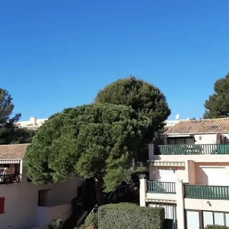 Comfortable Air Conditioned Studio With Terrace Bandol