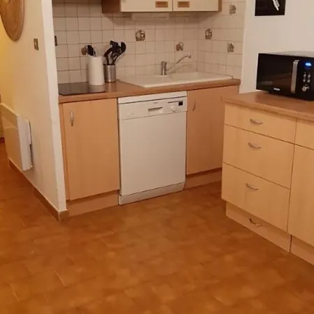 Apartment Comfortable Air Conditioned Studio With Terrace *
