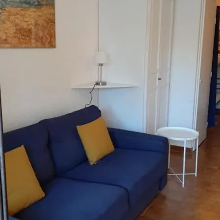 Comfortable Air Conditioned Studio With Terrace *